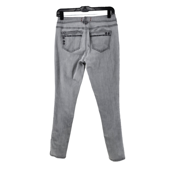 Sundance Women's Light Gray Embroidered Skinny Jean - Picture 4 of 4